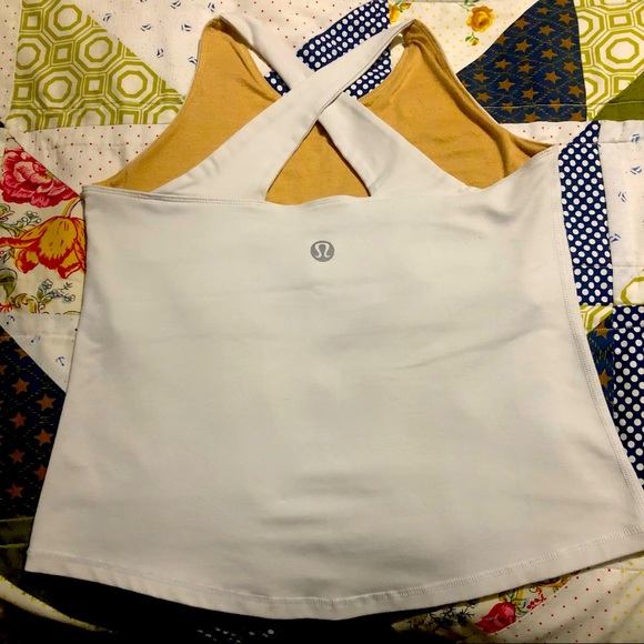 Lululemon repose cross back lined tank!